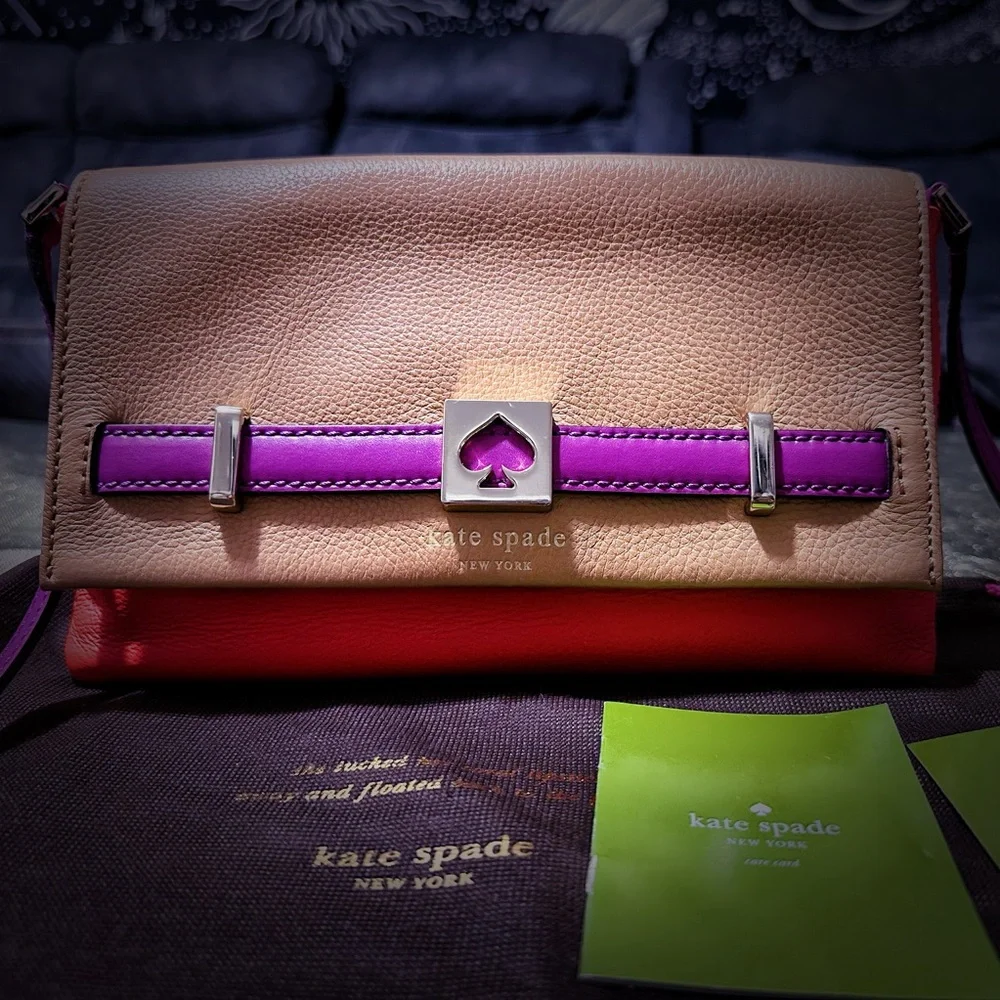 Vintage style Kate Spade Y2K Tan and Purple Crossbody Bag ❌60% OFF SALE❌ - Picture 15 of 16